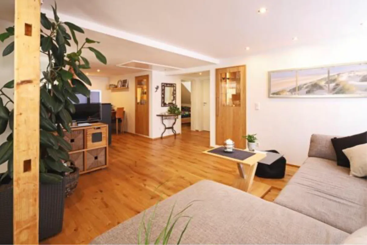 1-Bedroom Apartment in Sankt-Leonhard-Straße, Reutlingen (1070051) ROOM