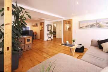 Sankt-Leonhard-Straße, Reutlingen-Reutlingen-ROOM-1