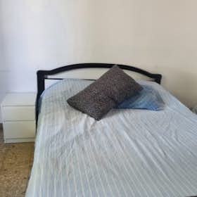Private room for rent for €590 per month in Turin, Corso Inghilterra