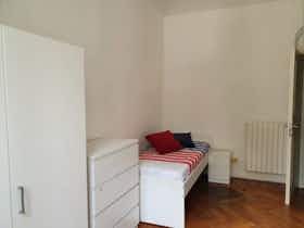 Private room for rent for €500 per month in Turin, Corso Inghilterra