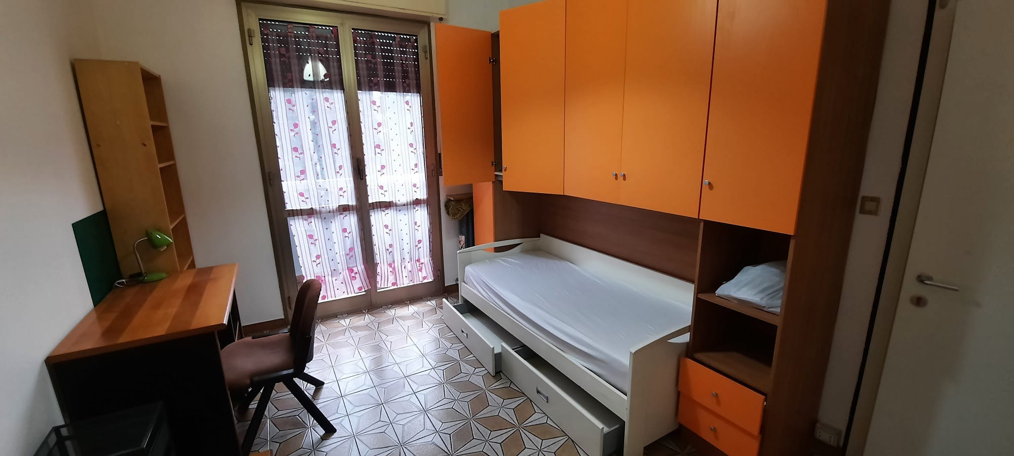 Pokój prywatny do wynajęcia za 200 € miesięcznie w mieście Turin, Via Giovanni Roveda