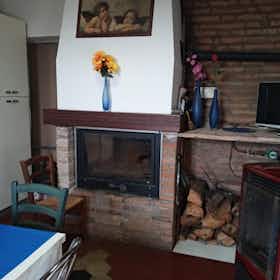Отдельная комната сдается в аренду за 350 € в месяц в Faenza, Via Pana