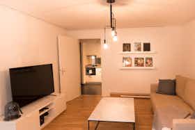 公寓 正在以 CHF 6,485 的月租出租，其位于 Zug, Neugasse