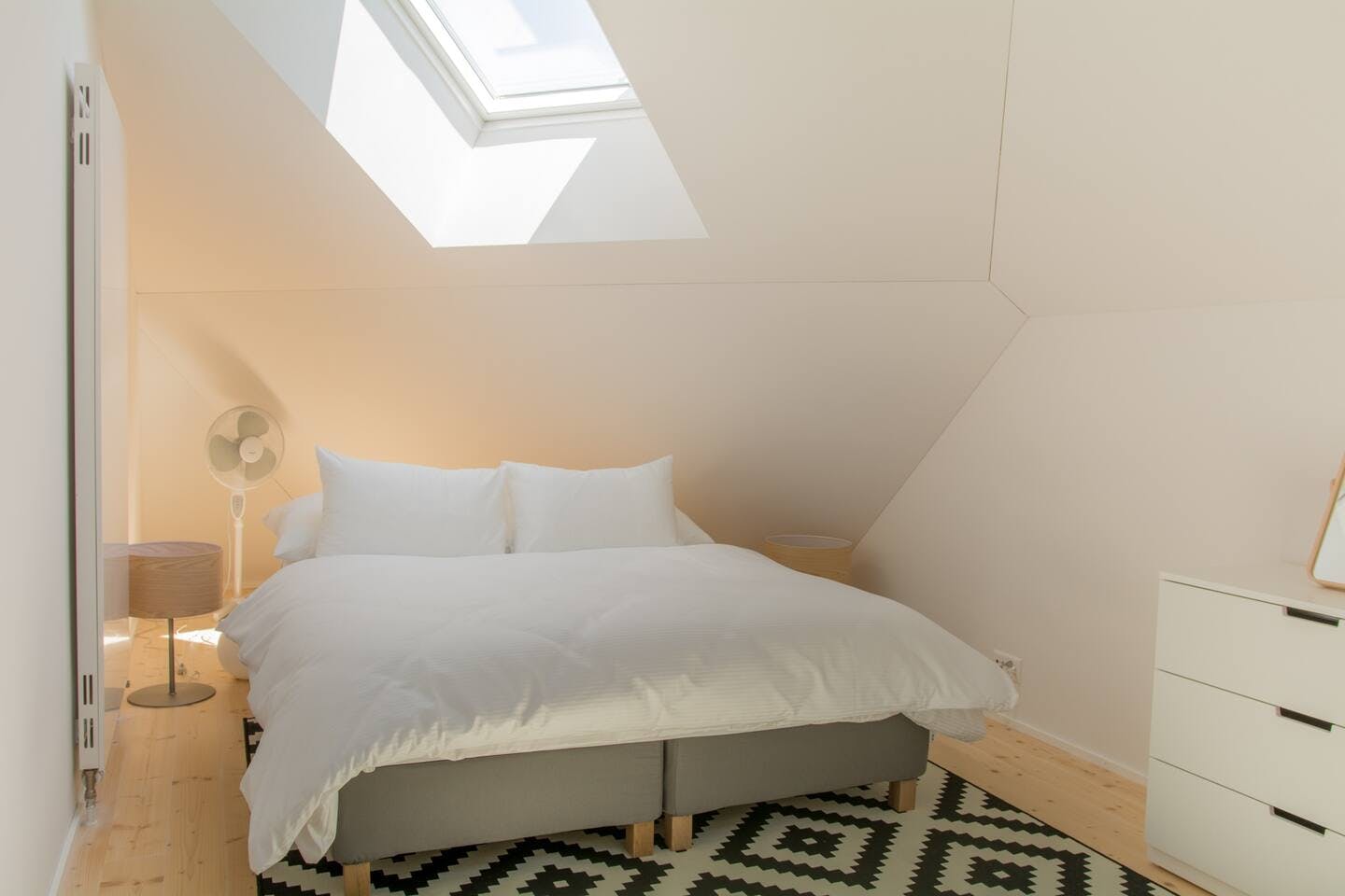 Apartament de închiriat pentru 8.557 EUR pe lună în Luzern, Löwenstrasse