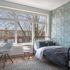 单间公寓 for rent for €1,025 per month in The Hague, Oudemansstraat