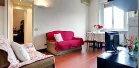 Appartamento in affitto a 1.200 € al mese a Milan, Via Giovanni Antonio Amadeo