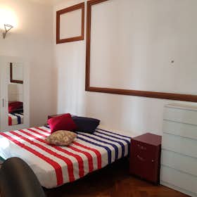 Shared room for rent for €580 per month in Turin, Corso Inghilterra