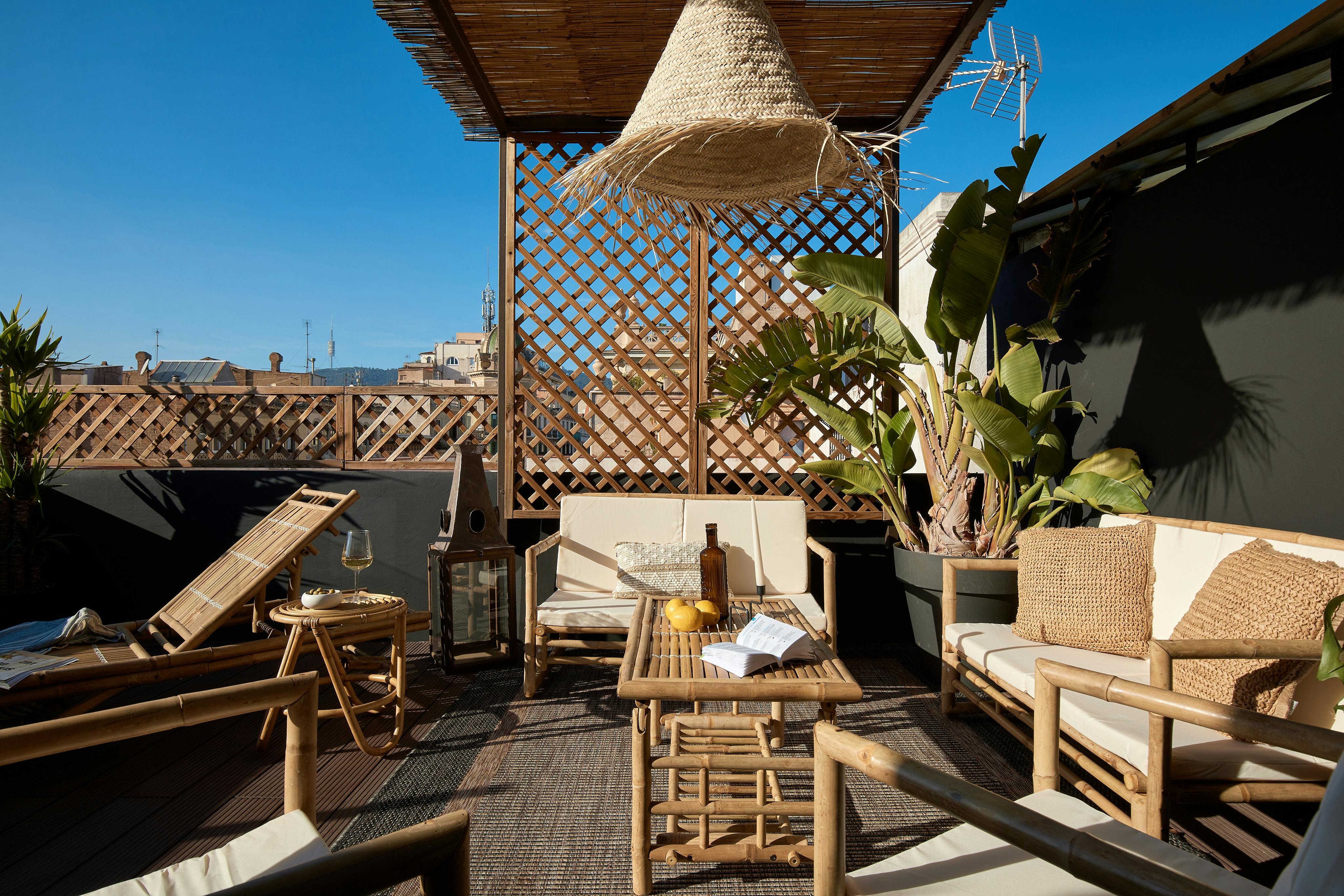 Apartment for rent for €2,672 per month in Barcelona, Carrer Gran de Gràcia