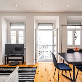 Apartment for rent for €1,735 per month in Lisbon, Rua Sebastião Saraiva Lima
