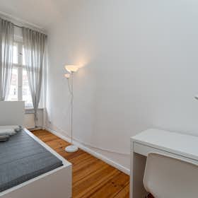 Отдельная комната сдается в аренду за 629 € в месяц в Berlin, Boxhagener Straße