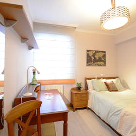 Private room for rent for €500 per month in Bilbao, Allende auzoa