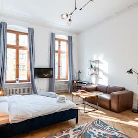Apartment for rent for €2,300 per month in Berlin, Eislebener Straße