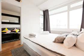 Appartement te huur voor € 1.500 per maand in Berlin, Bismarckstraße