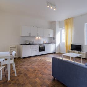 Apartment for rent for €3,250 per month in Berlin, Hasenheide
