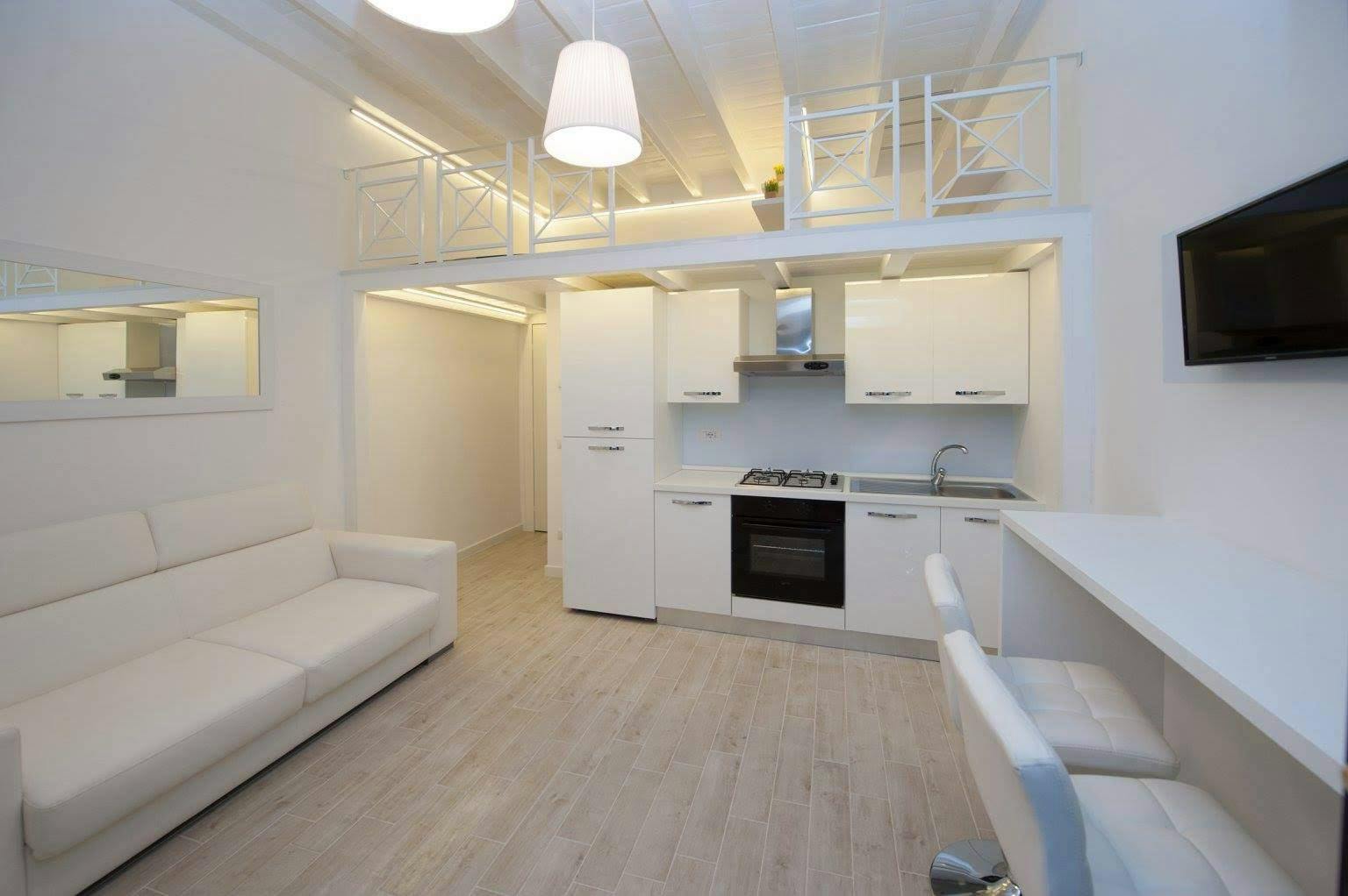 Studio for rent for €1,100 per month in Milan, Via Marco Aurelio