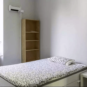 Private room for rent for €800 per month in Rome, Viale Regina Margherita