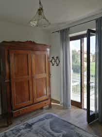 Private room for rent for €400 per month in Mondovì, Via del Mazzucco