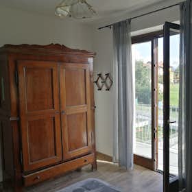 Private room for rent for €400 per month in Mondovì, Via del Mazzucco