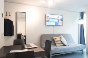 Studio for rent for CHF 1,980 per month in Luzern, Zihlmattweg