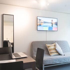 单间公寓 正在以 CHF 1,980 的月租出租，其位于 Luzern, Zihlmattweg