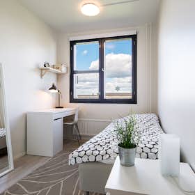 Private room for rent for €599 per month in Helsinki, Opastinsilta