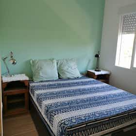 私人房间 正在以 €360 的月租出租，其位于 Málaga, Calle Teniente Díaz Corpas