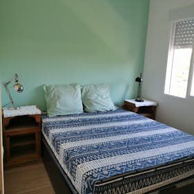 Privé kamer te huur voor € 360 per maand in Málaga, Calle Teniente Díaz Corpas