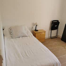 私人房间 正在以 €340 的月租出租，其位于 Málaga, Calle Teniente Díaz Corpas