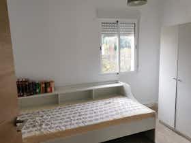 Отдельная комната сдается в аренду за 350 € в месяц в Málaga, Calle Teniente Díaz Corpas
