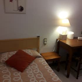 Private room for rent for €450 per month in Barcelona, Carrer de Còrsega