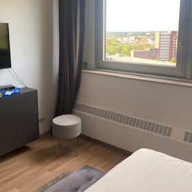 Apartment for rent for €1,290 per month in Köln, Graeffstraße