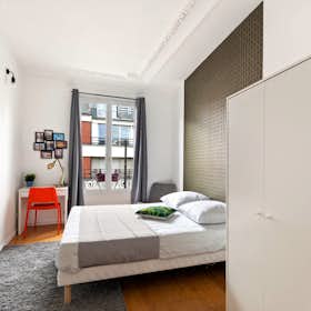 Private room for rent for €830 per month in Ivry-sur-Seine, Rue Victor Hugo