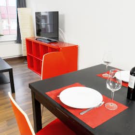 Apartment for rent for CHF 2,743 per month in Zürich, Schwamendingenstrasse