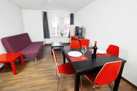 Appartamento in affitto a 2.749 CHF al mese a Zürich, Schwamendingenstrasse