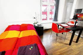 Studio for rent for CHF 2,479 per month in Zürich, Schwamendingenstrasse