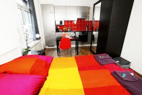 单间公寓 正在以 CHF 2,475 的月租出租，其位于 Zürich, Schwamendingenstrasse