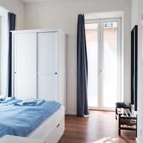 Wohnung zu mieten für 2.750 CHF pro Monat in Zürich, Buckhauserstrasse