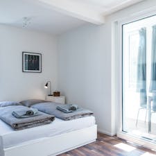 Studio for rent for 2.768 € per month in Zürich, Birmensdorferstrasse