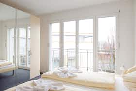 公寓 正在以 €3,249 的月租出租，其位于 Cham, Luzernerstrasse