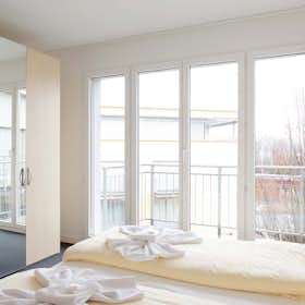 公寓 正在以 CHF 3,190 的月租出租，其位于 Cham, Luzernerstrasse