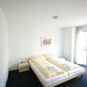 Appartamento in affitto a 2.971 CHF al mese a Cham, Luzernerstrasse