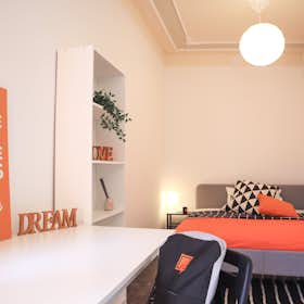 Private room for rent for €495 per month in Cagliari, Via Ludovico Ariosto