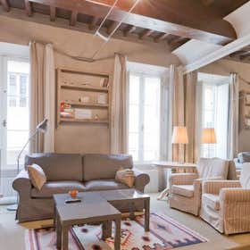 Apartment for rent for €3,000 per month in Rome, Via della Croce