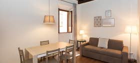 Apartment for rent for €1,800 per month in Rome, Via della Pelliccia
