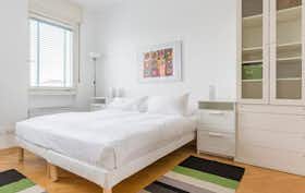 Appartamento in affitto a 2.600 € al mese a Milan, Via Abbadesse