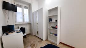 Habitación privada en alquiler por 480 € al mes en Bergamo, Via Comin Ventura