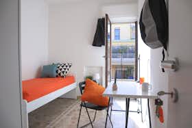 Private room for rent for €440 per month in Cagliari, Via Ludovico Ariosto
