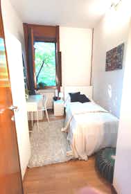 Отдельная комната сдается в аренду за 450 € в месяц в Bergamo, Via Pietro Paleocapa