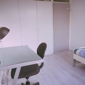 私人房间 正在以 €850 的月租出租，其位于 Capelle aan den IJssel, Dotterlei