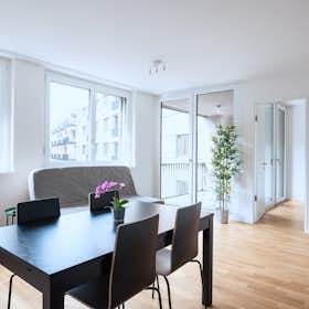 公寓 正在以 CHF 2,585 的月租出租，其位于 Basel, Erlenmattstrasse
